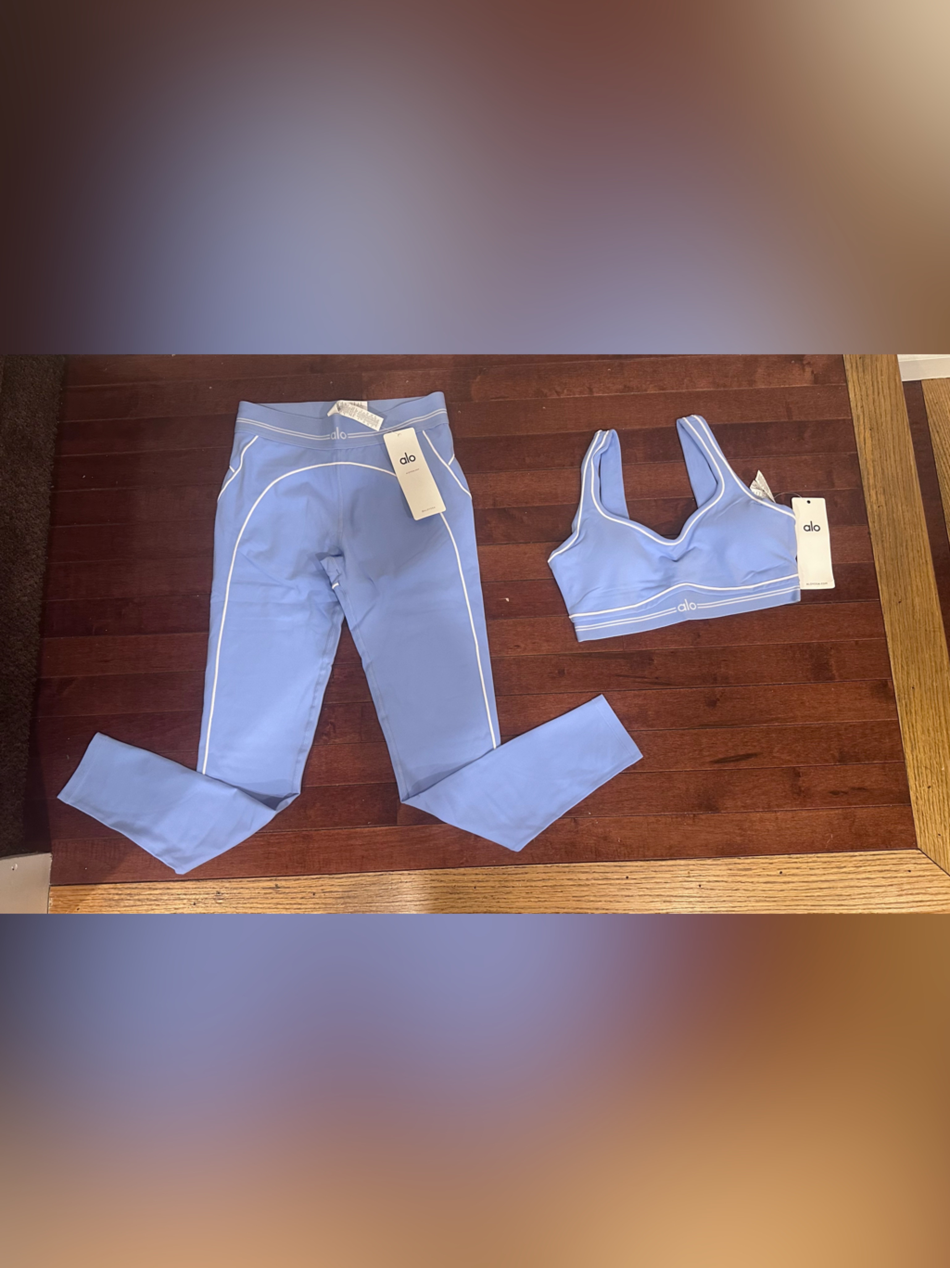 Alo Yoga Periwinkle Athletic Set - Top & Leggings